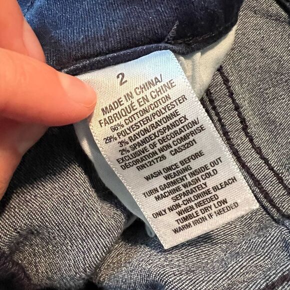 3 for $30! Aeropostale dark wash high rise shorts‎ - Picture 7 of 10